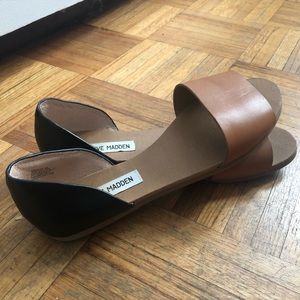 Steve Madden sidestep two tone leather sandals